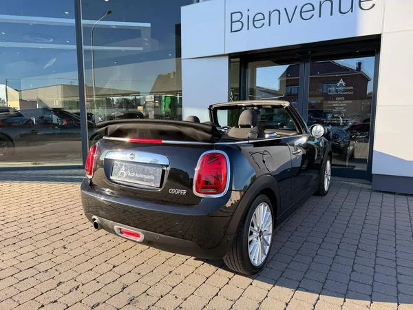 Mini Cooper (2018) — foto 23 van 28