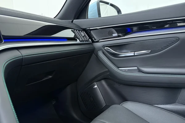 BYD Seal U PHEV (2026) — foto 10 van 21