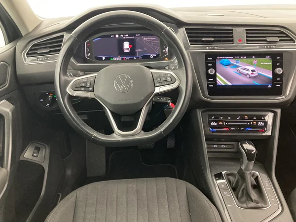 VOLKSWAGEN Tiguan Allspace (2022) — foto 10 van 35