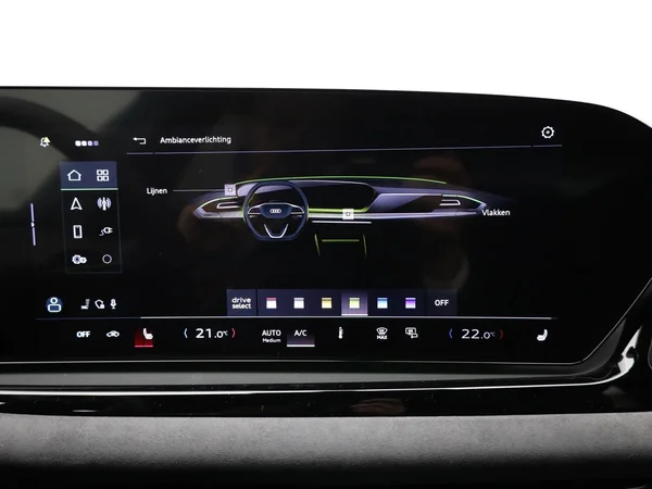 AUDI A5 Avant e-hybrid (PHEV) (2026) — foto 16 van 21