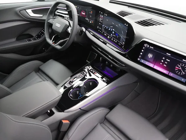 AUDI A5 e-hybrid (PHEV) (2026) — foto 17 van 23