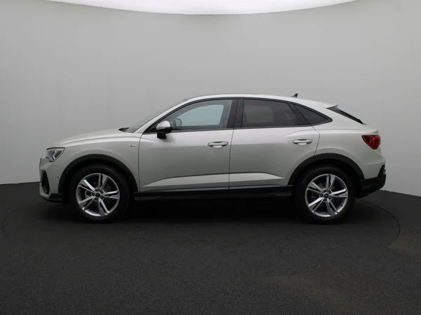 AUDI Q3 Sportback (2025) — foto 10 van 26