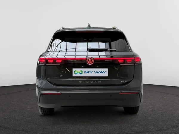 VOLKSWAGEN Tiguan (2026) — foto 10 van 19