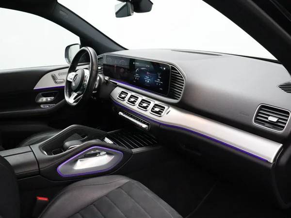 Mercedes-Benz GLE (2022) — foto 25 van 34
