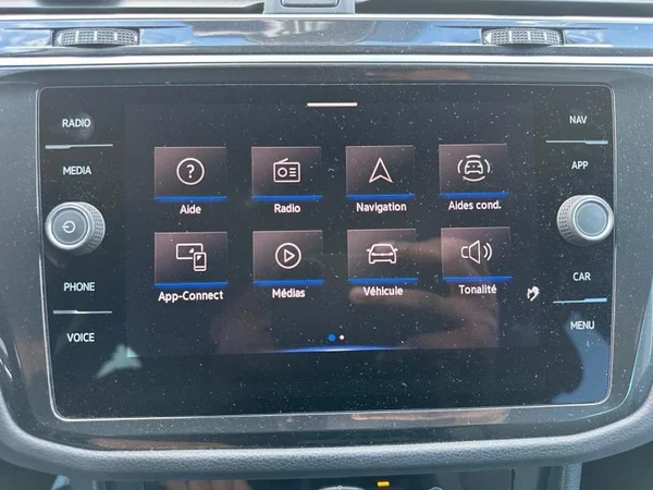 VOLKSWAGEN Tiguan Dsl (2023) — foto 14 van 35