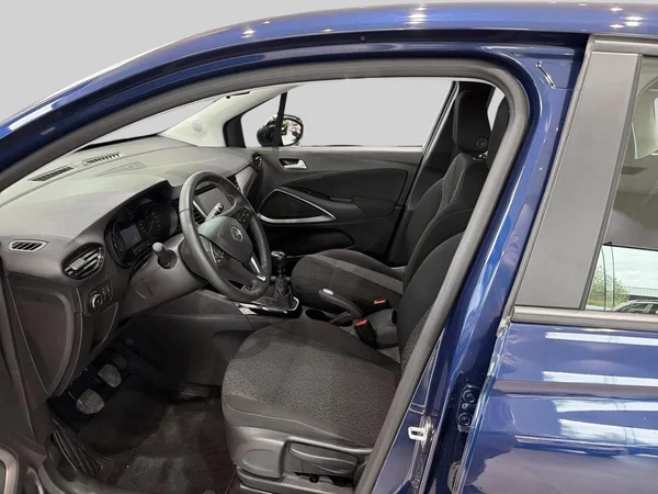 Opel Crossland (2023) — foto 16 van 17