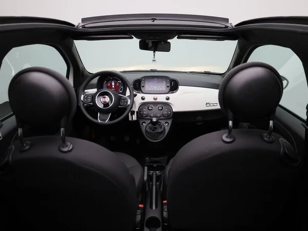 Fiat 500C (2023) — foto 40 van 40