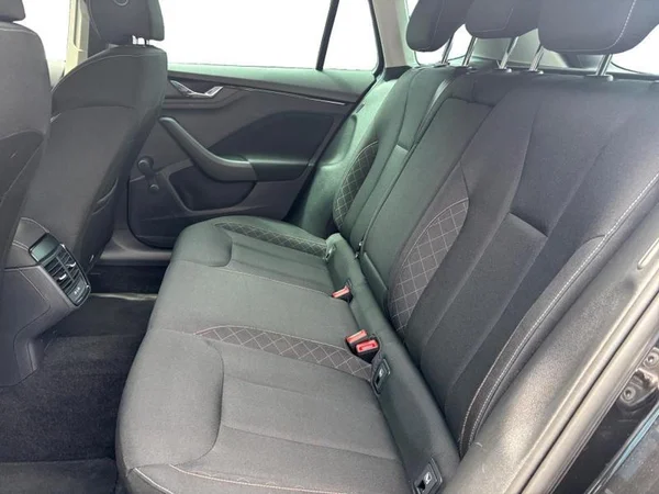 SKODA Kamiq (2022) — foto 3 van 29