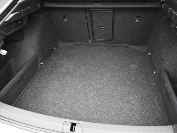 SKODA Octavia (2021) — foto 2 van 22