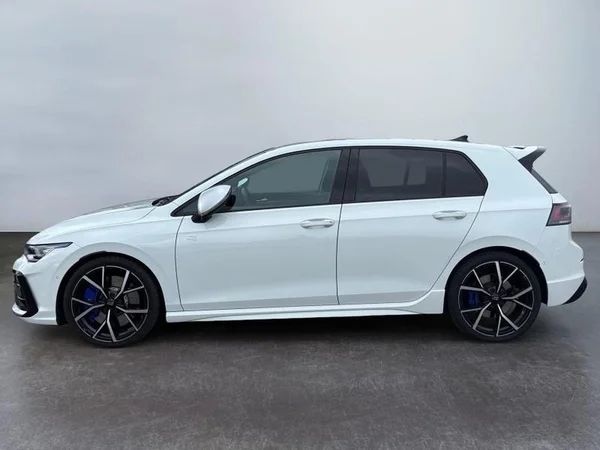 VOLKSWAGEN Golf VIII R (2025) — foto 23 van 33