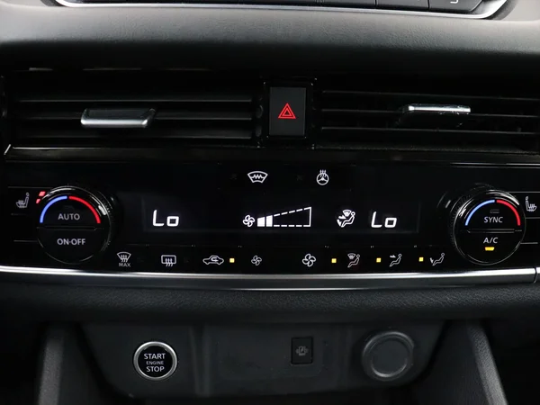 NISSAN Qashqai (2024) — foto 18 van 29