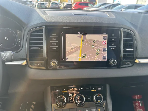 SKODA Karoq (2024) — foto 5 van 24