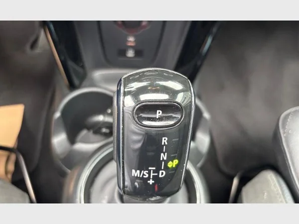 MINI Mini (2023) — foto 14 van 29