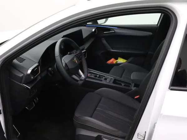 CUPRA Leon ST (2025) — foto 23 van 25