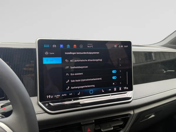 VOLKSWAGEN Tiguan (2026) — foto 11 van 24