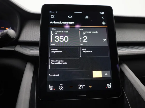 Polestar 2 (2023) — foto 18 van 41