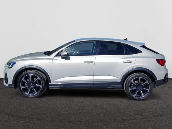 AUDI Q3 Sportback (2024) — foto 11 van 20