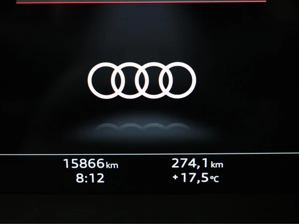 AUDI A3 Sportback (2024) — foto 8 van 21