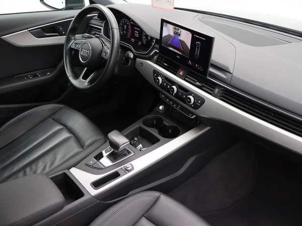 AUDI A4 Avant (2022) — foto 19 van 25