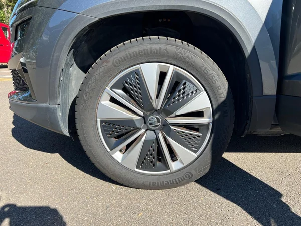 SKODA Karoq (2022) — foto 14 van 24