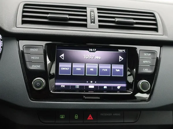 Škoda Fabia (2021) — foto 8 van 28