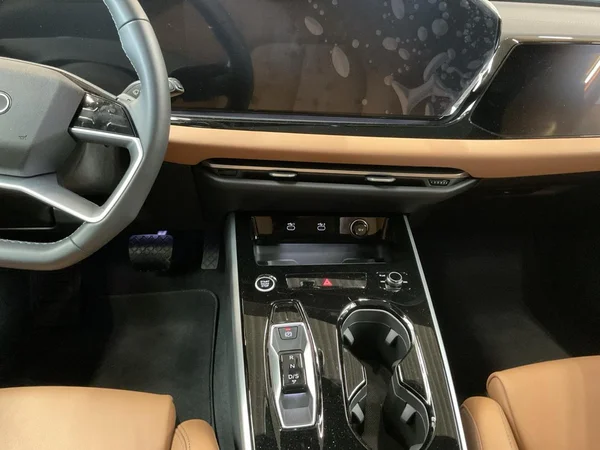 AUDI A5 Avant e-hybrid (PHEV) (2026) — foto 3 van 22