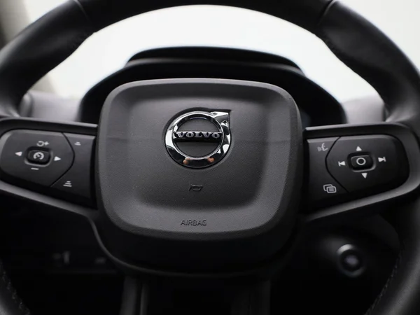 Volvo XC40 (2021) — foto 21 van 41