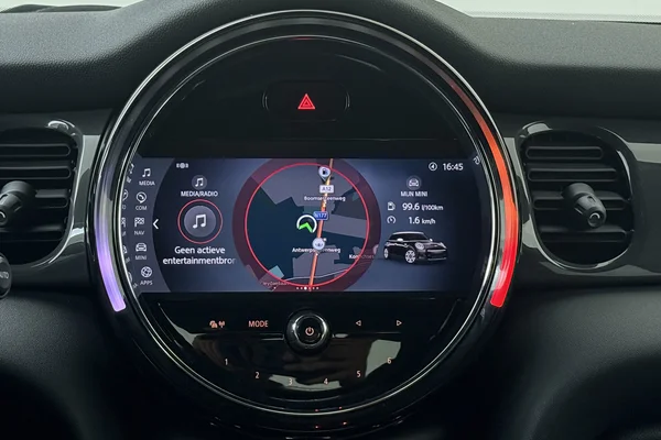 Mini Mini 5 Doors (F55 LCI II) (2021) — foto 3 van 16