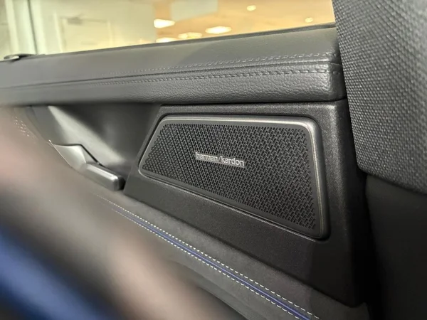 VOLKSWAGEN Passat Variant eHybrid (PHEV) (2026) — foto 13 van 21