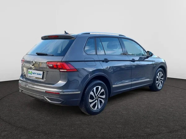 VOLKSWAGEN Tiguan (2022) — foto 20 van 23