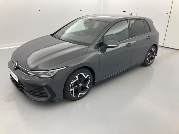 VOLKSWAGEN Golf VIII (2025) — foto 30 van 36