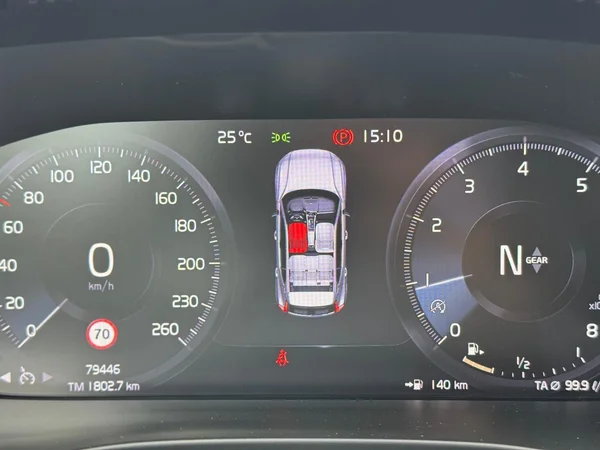Volvo XC40 (2020) — foto 3 van 22