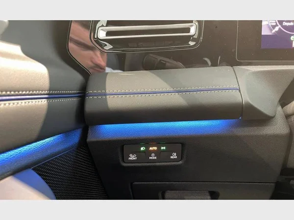 VOLKSWAGEN Tiguan (2026) — foto 11 van 26