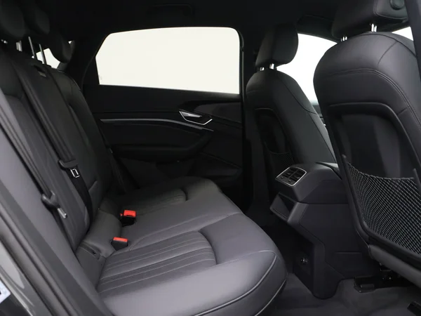 AUDI e-tron Sportback (2022) — foto 2 van 27