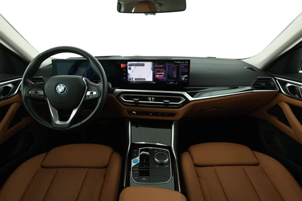 BMW i4 (2023) — foto 4 van 17