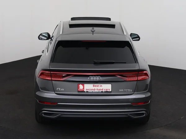 AUDI Q8 (2024) — foto 30 van 33