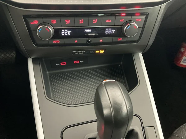 SEAT Arona (2021) — foto 13 van 36