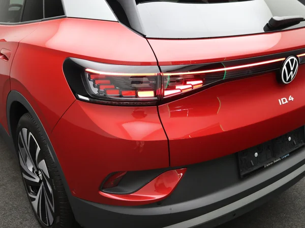 VOLKSWAGEN ID.4 (2024) — foto 7 van 31
