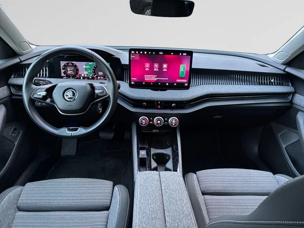 SKODA Superb Combi (2024) — foto 7 van 24