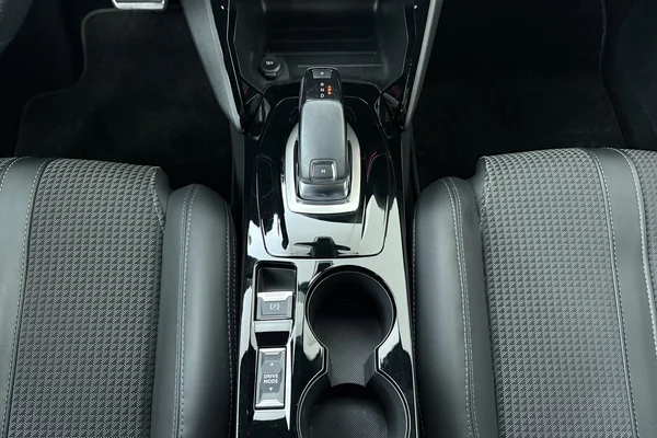 Peugeot 208 (2021) — foto 4 van 22
