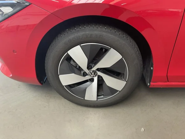 VOLKSWAGEN Passat SW (2025) — foto 14 van 22