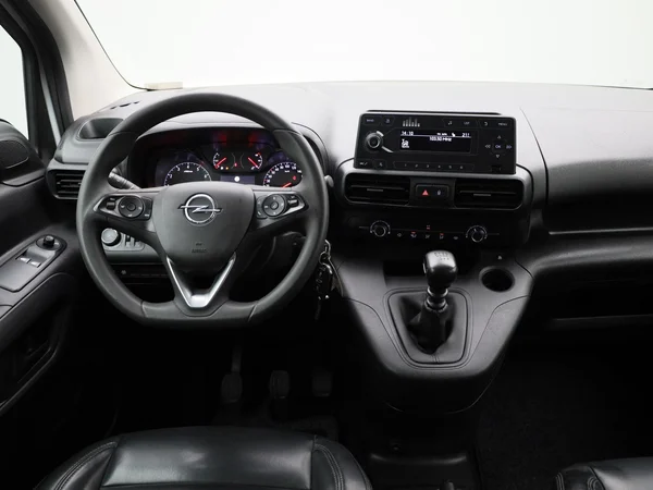 Opel Combo Life (2022) — foto 34 van 36