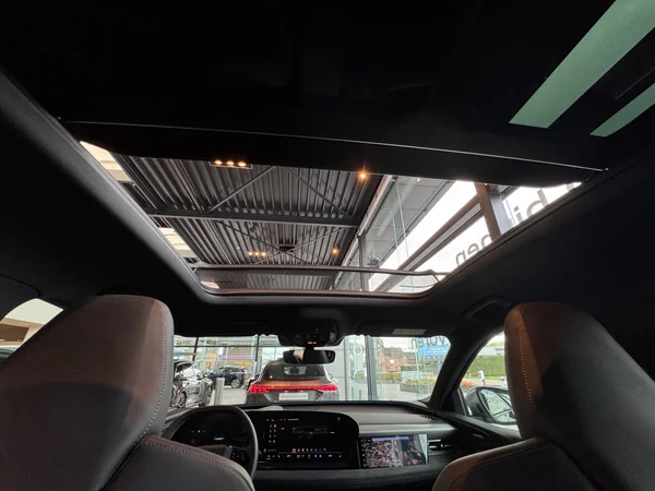 AUDI SQ6 e-tron (2026) — foto 9 van 23