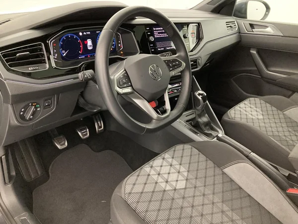 VOLKSWAGEN Taigo (2025) — foto 25 van 36