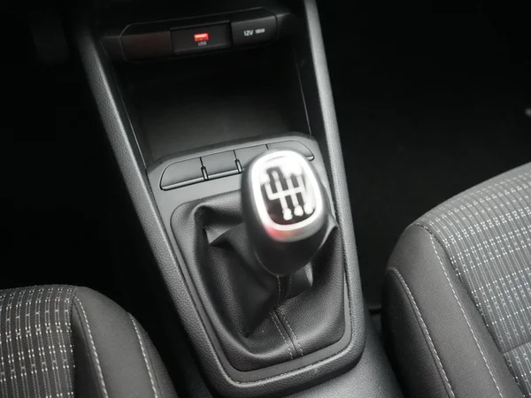 Kia Stonic (2025) — foto 2 van 21
