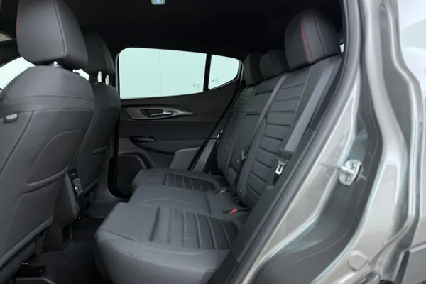 Alfa Romeo Tonale PHEV (2025) — foto 11 van 12