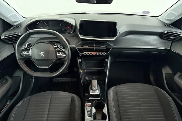Peugeot 208 (2022) — foto 6 van 23