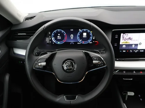 Škoda Octavia (2024) — foto 13 van 24