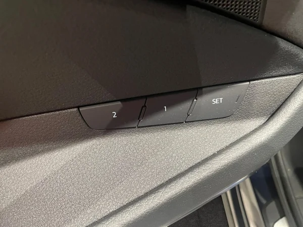 AUDI Q8 e-tron (2025) — foto 4 van 15