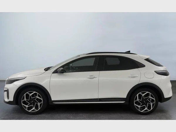Kia XCEED (2024) — foto 28 van 33